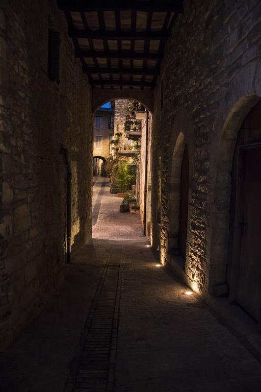 Residenza La Corte Ассізі Екстер'єр фото