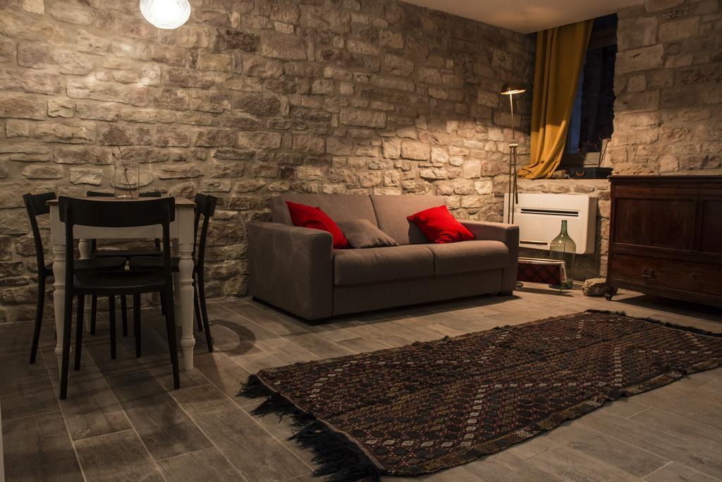Residenza La Corte Ассізі Екстер'єр фото