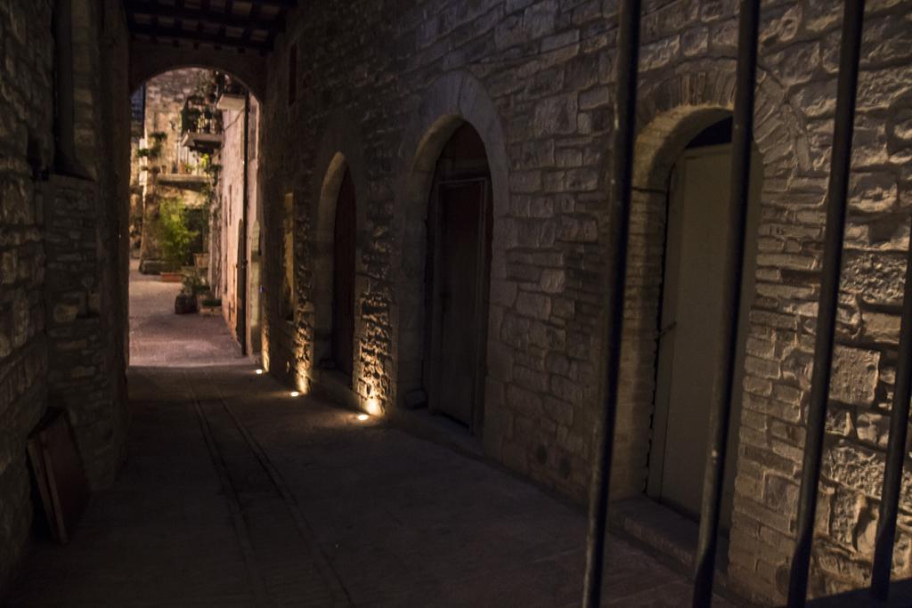 Residenza La Corte Ассізі Екстер'єр фото